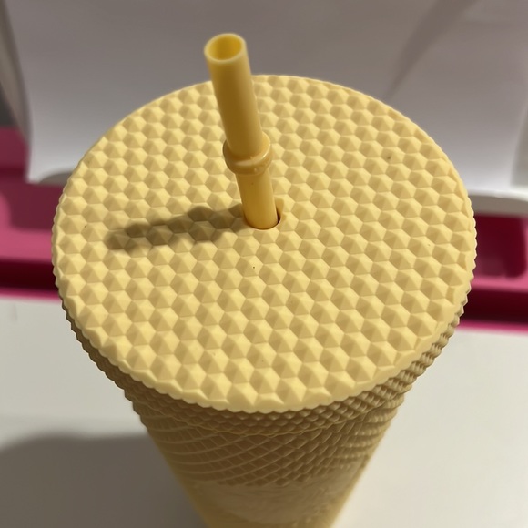 Starbucks cups - Picture 3 of 4